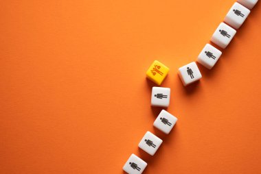 Başarılı bir yatırımcı. Turnayı gözünden vurdum. Sağlam bir portföy oluşturuyorum. Finansal kazançlar