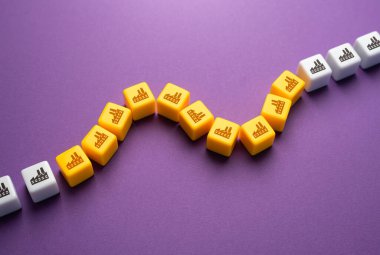 Karmaşık teknolojik zincirler ve üretim hatları. Genel üretim kapasitesini optimize et. Tedarikçilere olan bağımlılığı azaltmak, masrafları ve giderleri azaltmak. Üretim hızını arttır.