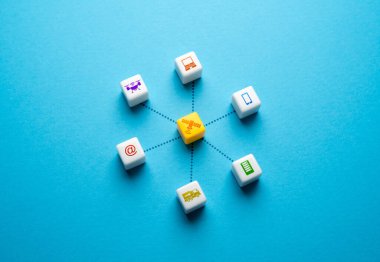 Uydu interneti ve şeylerin interneti. Günlük nesneleri ve aygıtları bir ağa bağlar. Veri analizi şirketler, hükümetler ve araştırmacılar için değerli bir kaynaktır..