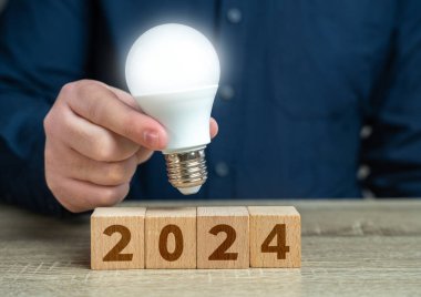 2024 için fikirler. Yıllık takvim. Yeni eğilimleri benimsemek, tahminler yapmak, gelecek için planlar yapmak. Geleceği belirleyen olaylar. Büyük başlangıçlar ve fırsatlar.