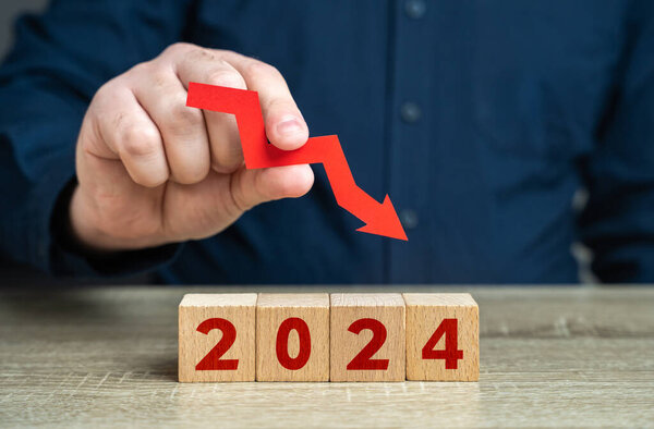2024 и красная стрела вниз. Прогноз на следующий год уменьшится. Падение прибыли и заказов, экономический спад. Неблагоприятные инвестиционные условия. Застой и рецессия. Кризис. Пессимистический прогноз.