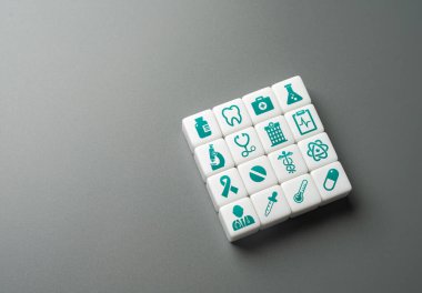 İlaç ve sağlık hizmetleri. Tıbbi masrafları, tedavileri ve hastane masraflarını karşılayan kapsamlı bir sigorta sağlanıyor. Sağlık sigortası.