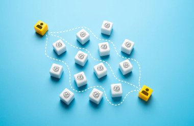 Anlayış ve ortak bir dil bul. Köprü boşlukları, bağlantılar kurma ve anlayış geliştirme. Berraklığa, sabra ve engelleri kaldırmaya ortak bir bağlılığa ihtiyaç var..