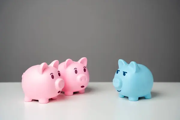 The piggy banks eagerly listen to the storyteller. News and events in the economy. Deposits and good savings conditions. Cashbacks and earnings. Secrets and insights for saving and making money.