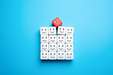 Bir topluluğu ya da grubu böleceğiz. Yıkıcı bilgi operasyonları. Birleşmeyi ve bağlılığa olan inancı kırın. Uyumsuzluk için sosyal teknolojiler, çatışmaların ortaya çıkması ve toplumda gerilim noktaları.