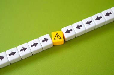 Çıkar çatışması. Anlaşmazlığa bir çözüm bul ve uzlaşma üzerinde uzlaş. Risk yönetimi, sorunları çözme.