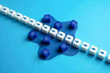 Belirsizlikler ve şüphelerden geç. Sürprizlere ve olası zorluklara hazır olun. Bilinmeyen her şeyin kararlılığı. Bilimin ve yeni teknolojilerin gelişimi. Çözünürlük verin. Beyaz nokta kavramı