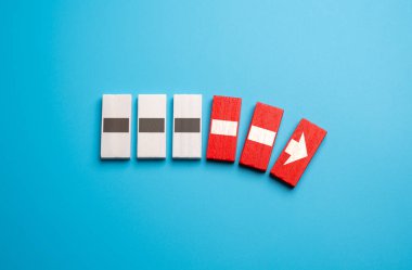 Çöküş ve başarısızlık. Ok düşer ve hareket durur. İlerleme durur.