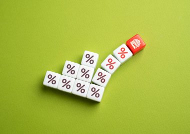 Yüksek vergiler ve kredi yeniden finanse etme oranları yüzünden iflasın eşiğinde olan bir iş. Borç yükü. Ticari yardım, tercihli ve ucuz ticari acil kredi limitleri düşük faiz oranlarıyla.