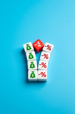 Mahkeme, ücretlerin ve kesintilerin yasadışı olduğuna karar verdi. Vergi iadesi. Komisyonların fazla ödemesi. Bireyler ya da şirketler için finansal yardım. Ödeme fazlası. Ekonomik yardımlar, finansal adalet.