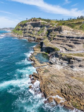 Bogey deliği, Newcastle NSW Avustralya 'da inşa edilmiş bir mahkum okyanus banyosu..