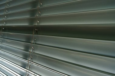 Atölye ve ofis metali arka planda yatay körlük çizgisi ayrıntıları.