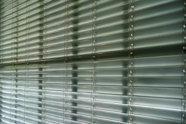 Atölye ve ofis metali arka planda yatay körlük çizgisi ayrıntıları.