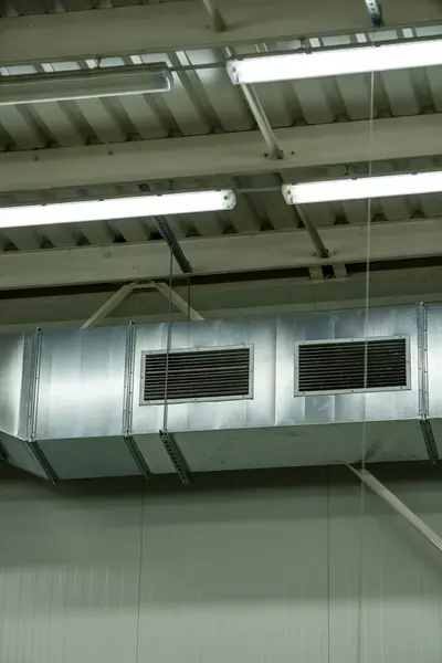産業シート鋼鉄亜鉛空気ダクト エアコン装置 ロイヤリティフリーのストック画像