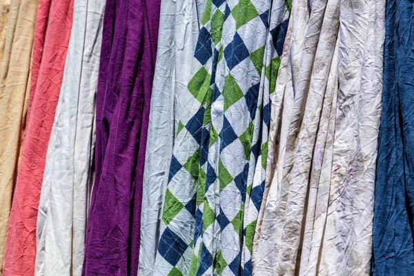 Farben Des Stoffmarktes Schöne Farbige Tücher Von Offenen Märkten Madagaskar — Stockfoto