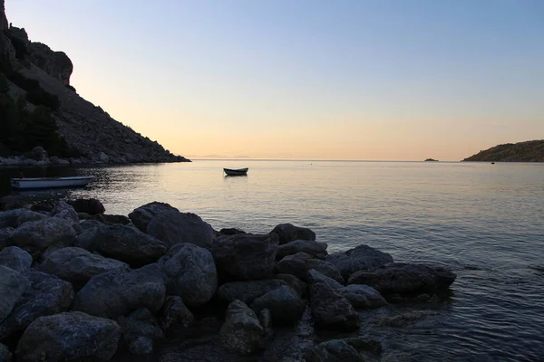 Denizin üzerinde gün batımı