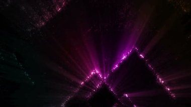 Siyah arkaplanda yanıp sönen renkli kare şekiller