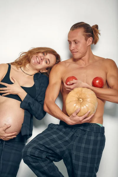 Funny Pregnant Girl Her Husband Play Pregnant Woman Holds Her — Foto de Stock