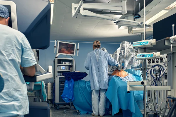 Provádění Operace Pomocí Robota Robot Chirurg Manipulátory Moderní Operační Sál — Stock fotografie