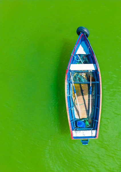 Luchtfoto Van Een Kleine Vissersboot Canto Grande Bombinhas Santa Catarina — Stockfoto