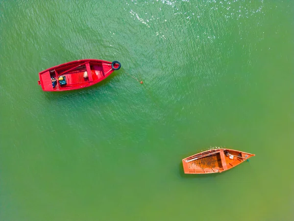 Luftaufnahme Eines Kleinen Fischerbootes Canto Grande Bombinhas Santa Catarina Brasilien — Stockfoto