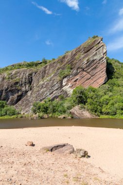 Jeolojik oluşumlar ve bitkiler, Cacapava do Sul, Rio Grande do Sul, Brezilya