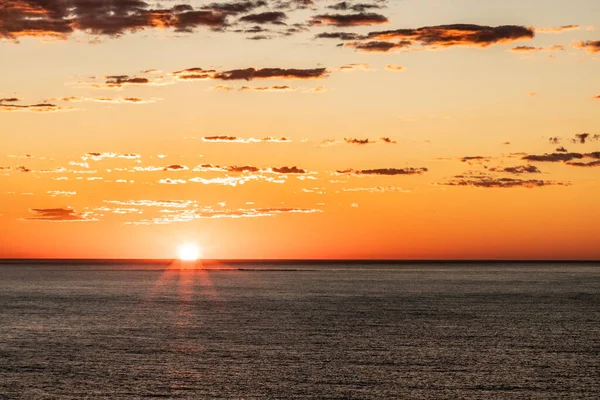 Восход Солнца Океане Облаками Торрес Риу Гранди Сул Бразилия Стоковое Изображение