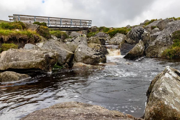 爱尔兰威克洛威克洛山的河流和岩石 — 图库照片