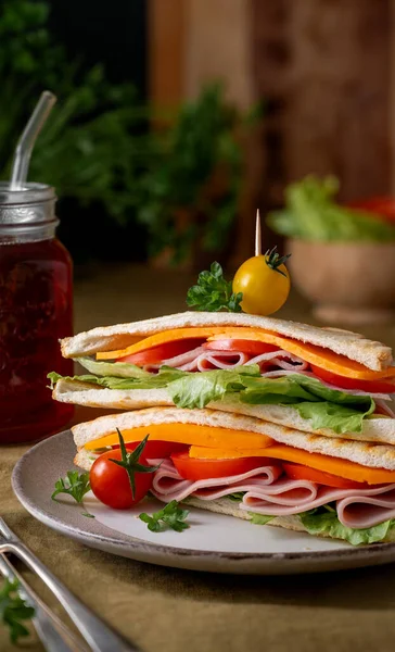 Club Sandwich Colorful Homemade Toasted Sandwich Orange Cheese Ham Tomatoes — Zdjęcie stockowe
