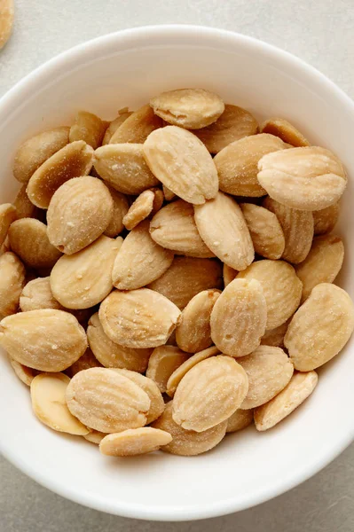 Healthy Roasted Marcona Salted Almonds Bowl — стоковое фото