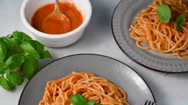 Špagety Rajčatovou Omáčkou Zdravé Domácí Středomořské Jídlo — Stock video