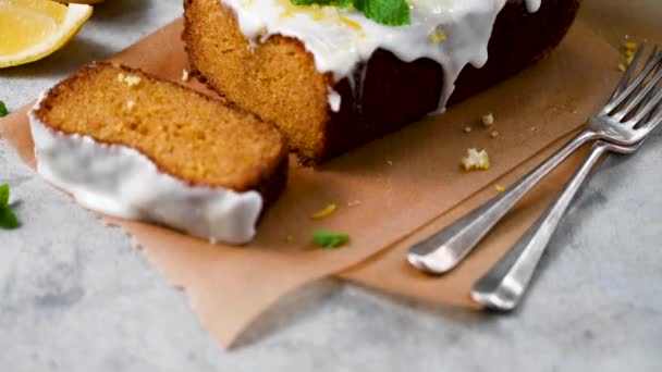 Lemon Drizzle Loaf Cake Homemade Sponge Soft Cake Sugar Icing — Stock Video