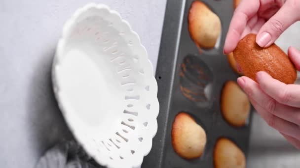 Cozinhar Bolos Tradicionais Biscoitos Esponja Francesa — Vídeo de Stock