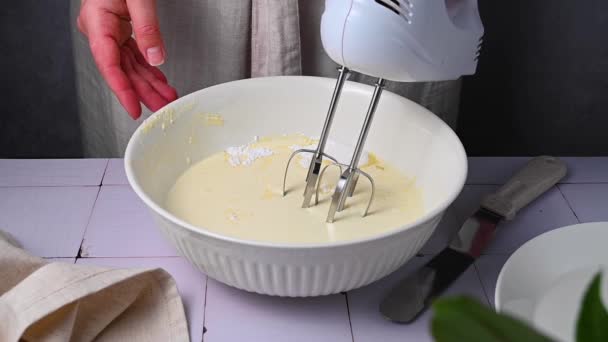 Fouetter Crème Avec Fouet Mélangeur Fouetter Pour Fouetter Dessert Cuisine — Video