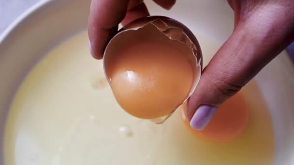 Raw Egg Yolk Dripping Bowl Cooking Pastry Breakfast Protein Food — Stock videók