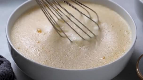 Cooking Omelette Mixing Milk Melted Butter Eggs Using Hand Whisk — Vídeo de stock