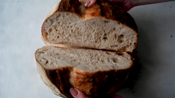 Pão Massa Caseiro Mulher Segurando Pão Pão — Vídeo de Stock