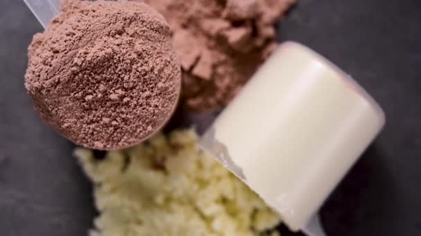 Шоколад Ванильный Протеиновый Порошок Шапках Пищевая Добавка Питание — стоковое видео