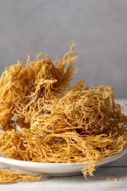 Deniz yosunu, İrlanda yosunu, kurutulmuş deniz yosunu, besin olarak sağlıklı olarak kullanılır.