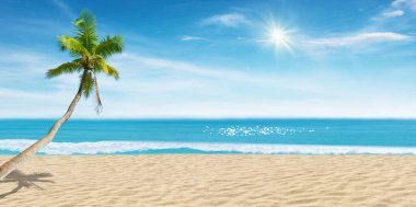 Yaz Tatili ve Seyahat Konsepti: Yaz mevsiminde bulanık deniz manzaralı palmiye yaprakları ve kumsal.