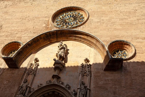 Церковний Портал Вікнами Троянд Скульптури Вході Собору Catedral Mallorca — стокове фото