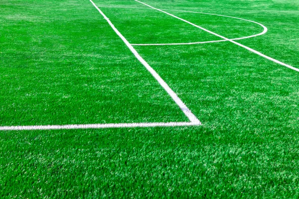 サッカー場にマーク 運動場の芝生の背景 フットボールのペナルティエリア — ストック写真