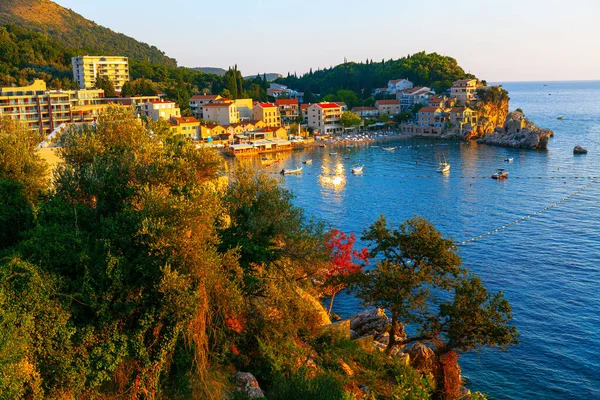 Montenegro Praia Przno Budva Pequena Cidade Piscatória Resort Turístico Mar — Fotografia de Stock