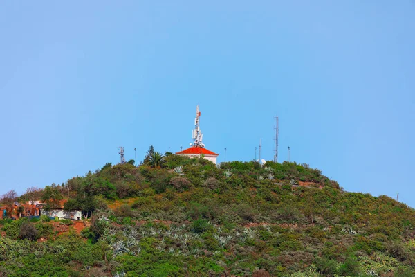 Antenne Oben Auf Dem Hügel Kommunikationsturm Auf Einem Hügel — Stockfoto