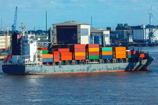 Vrachtschip Met Containers Industriële Haven — Stockfoto