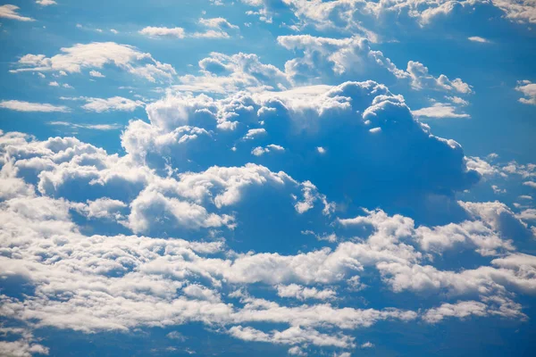 Fugir Através Das Nuvens Paisagem Turva Espetacular — Fotografia de Stock
