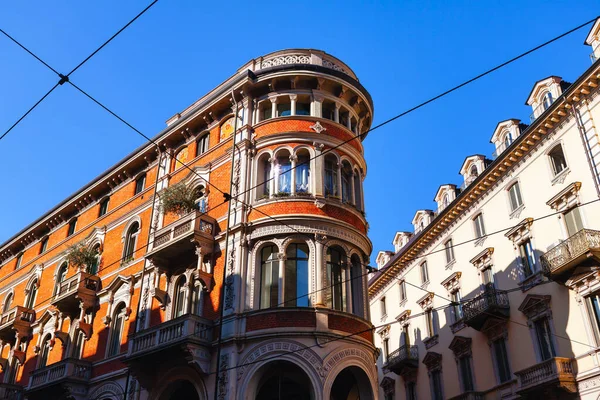 Итальянский Красный Кирпич Архитектуры Здания Улиц Турина — стоковое фото