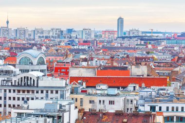 Budapeşte 'nin çatıları. Budapeşte şehir manzarası 