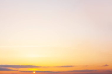 Günbatımı gökyüzü arkaplanı, klasik efekt tarzı resim. Metin için alanı kopyala
