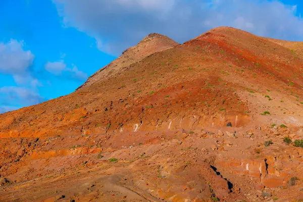 Gunung Merah Melawan Langit Biru Volcanic Rock Basaltic Formation Gran — Stok Foto